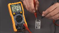 Digital-Multimeter CAT III 600V mit Durchgangsprüfer, Batterietest