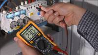 Digital-Multimeter CAT III 600V mit Durchgangsprüfer, Batterietest